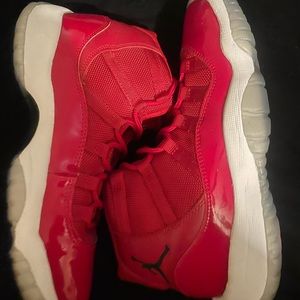 Retro Jordan 11 Red Win like 96